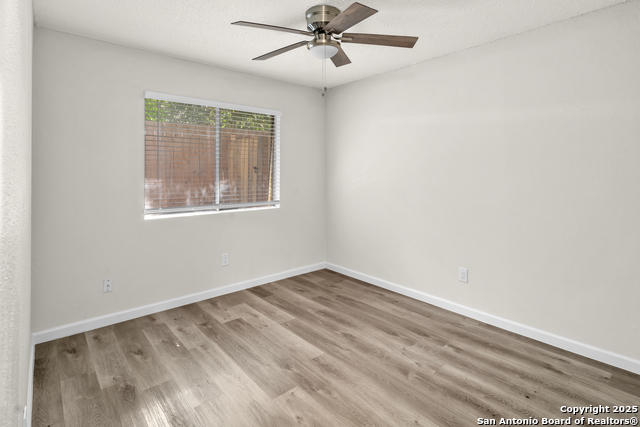 Image 20 of 28 For 408 Regina 3