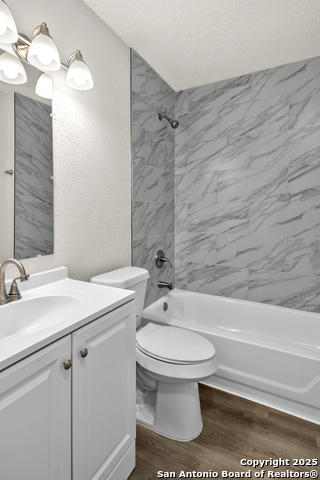 Image 25 of 28 For 408 Regina 3