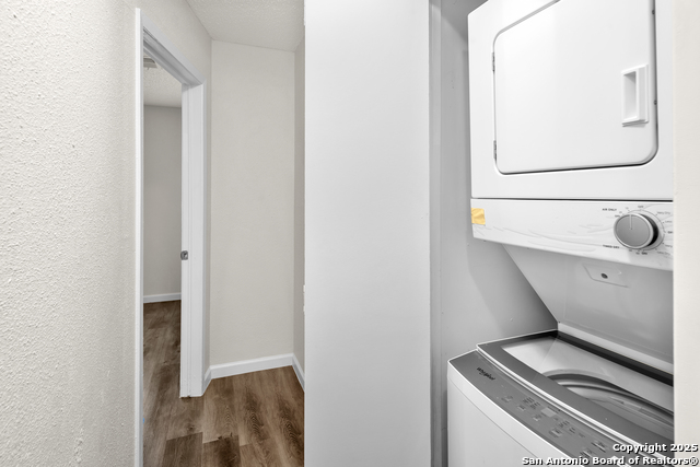 Image 26 of 28 For 408 Regina 3