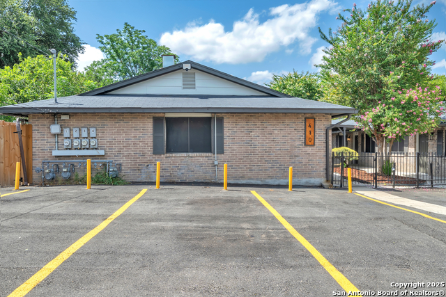 Image 28 of 28 For 408 Regina 3