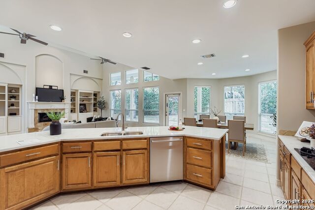 Image 10 of 25 For 14107 Bluff Grove