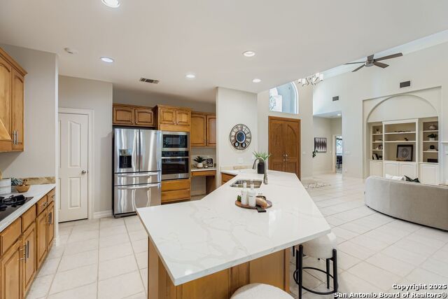 Image 12 of 25 For 14107 Bluff Grove