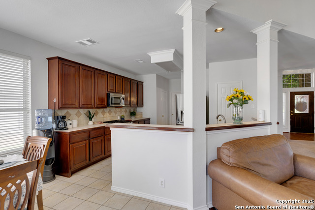 Image 14 of 36 For 8823 Brae Vista