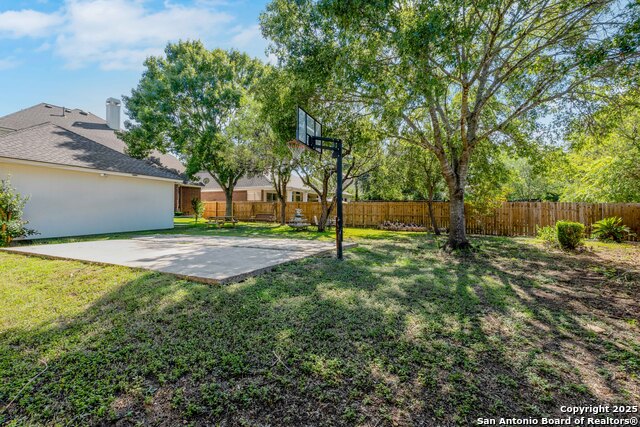 Image 4 of 36 For 8823 Brae Vista