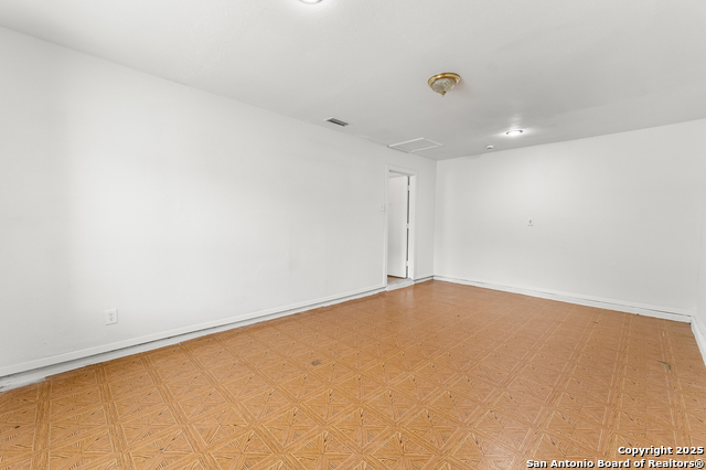 Image 12 of 29 For 9726 Hidden Swan