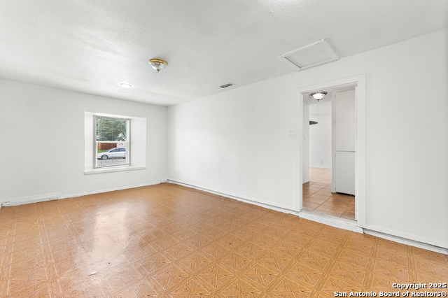 Image 13 of 29 For 9726 Hidden Swan