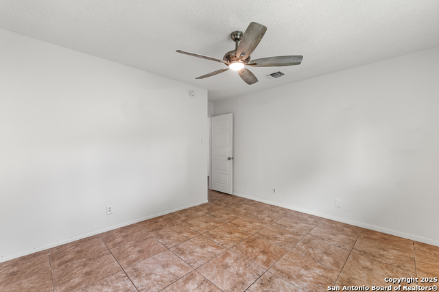 Image 15 of 29 For 9726 Hidden Swan