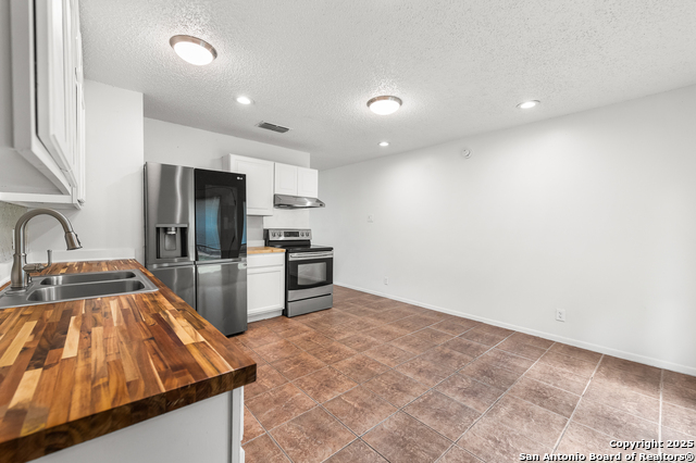 Image 24 of 29 For 9726 Hidden Swan