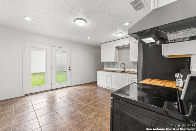 Image 26 of 29 For 9726 Hidden Swan