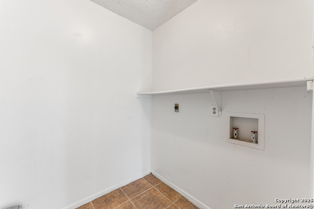 Image 27 of 29 For 9726 Hidden Swan