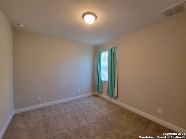 Listing photo id 12 for 8225 Limerick Falls