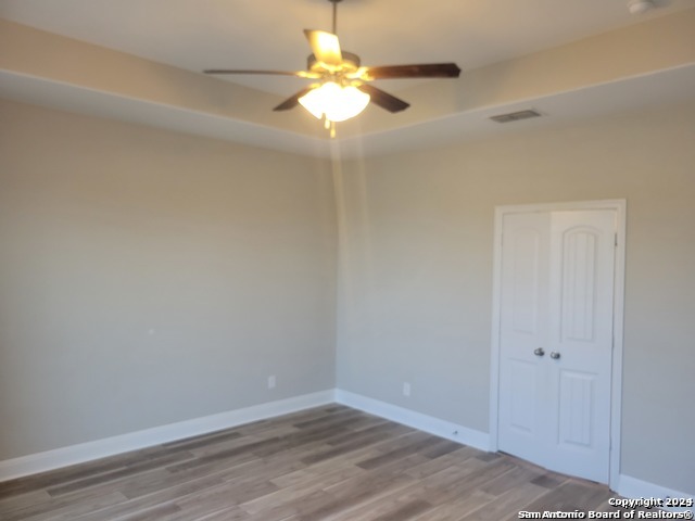 Listing photo id 18 for 8225 Limerick Falls