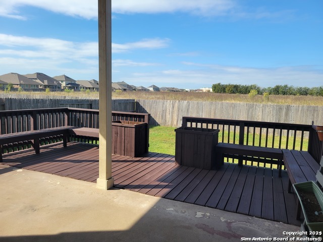 Listing photo id 31 for 8225 Limerick Falls