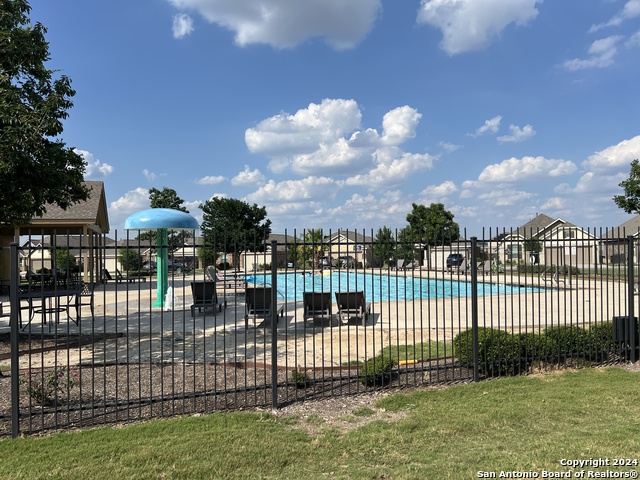 Listing photo id 37 for 8225 Limerick Falls