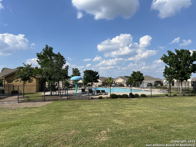 Listing photo id 38 for 8225 Limerick Falls