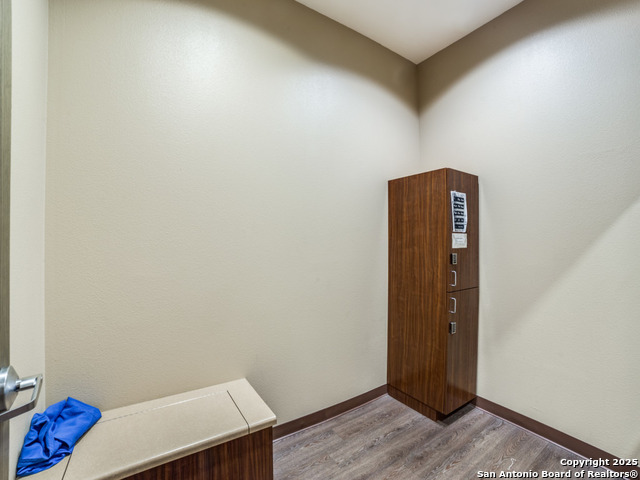 Listing photo id 11 for 8627 Cinnamon Creek 1, 2