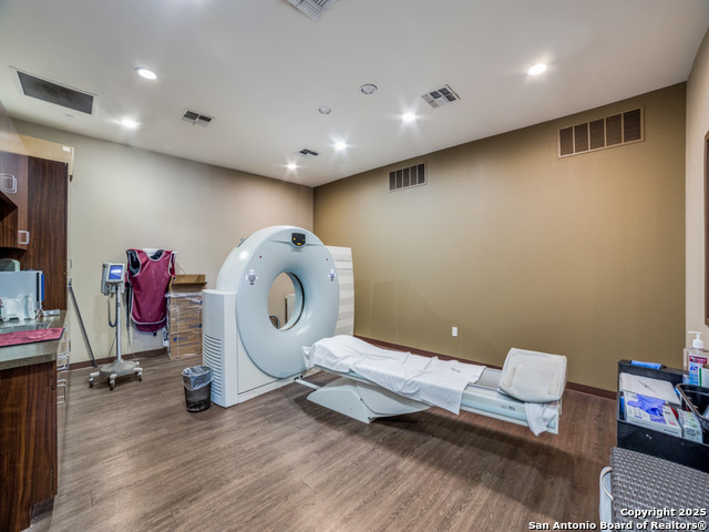 Listing photo id 13 for 8627 Cinnamon Creek 1, 2
