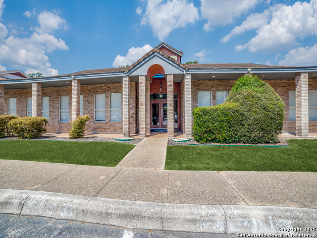 Listing photo id 0 for 8627 Cinnamon Creek 1, 2