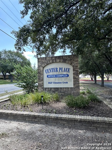 Listing photo id 22 for 8627 Cinnamon Creek 1, 2
