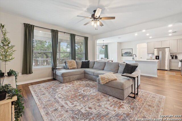 Image 12 of 49 For 11314 Hill Top