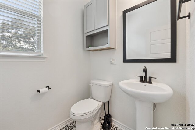 Image 16 of 49 For 11314 Hill Top