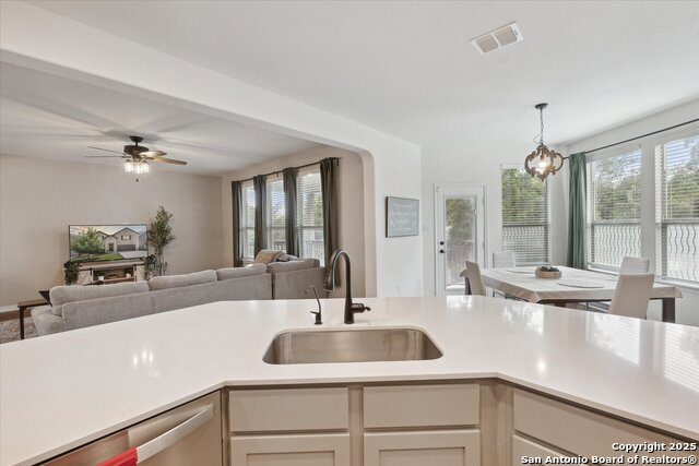 Image 18 of 49 For 11314 Hill Top