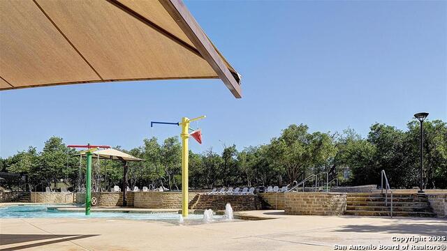 Listing photo id 16 for 1103 Argon Way