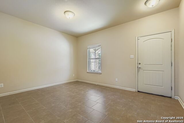 Image 4 of 28 For 9035 Gull