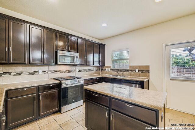 Image 5 of 28 For 9035 Gull