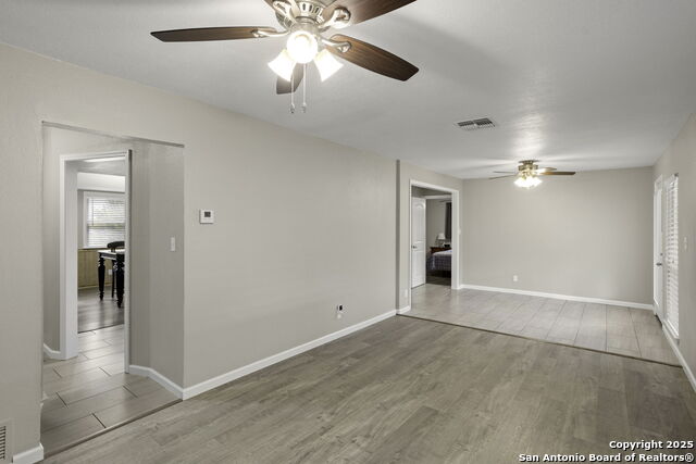 Image 13 of 26 For 323 Cherrywood
