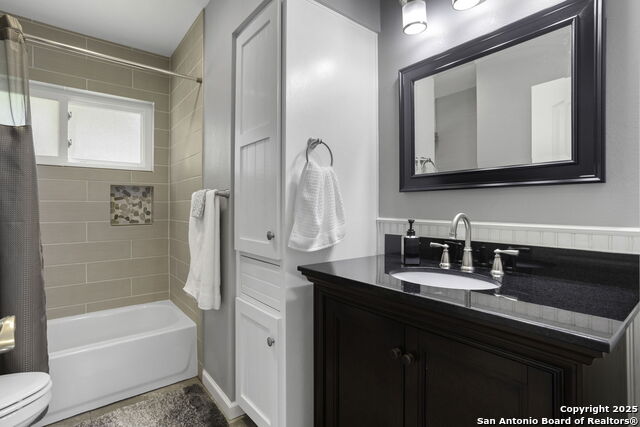 Image 15 of 26 For 323 Cherrywood