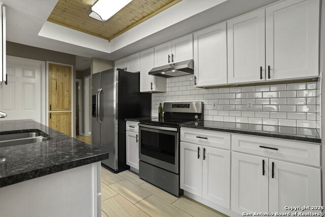 Image 7 of 26 For 323 Cherrywood