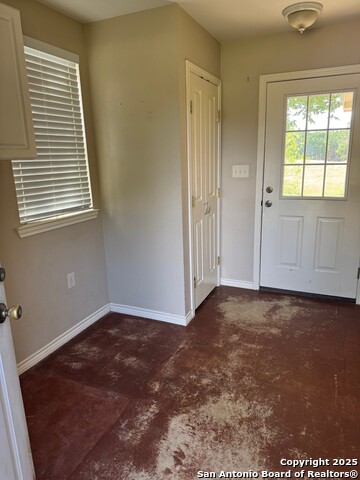 Listing photo id 6 for 328 Kinsey Ln
