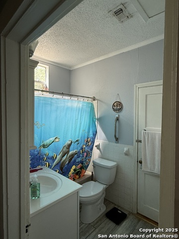 Listing photo id 16 for 517 Heideke N