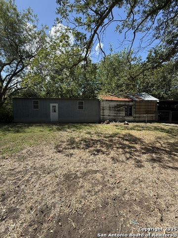 Listing photo id 5 for 517 Heideke N