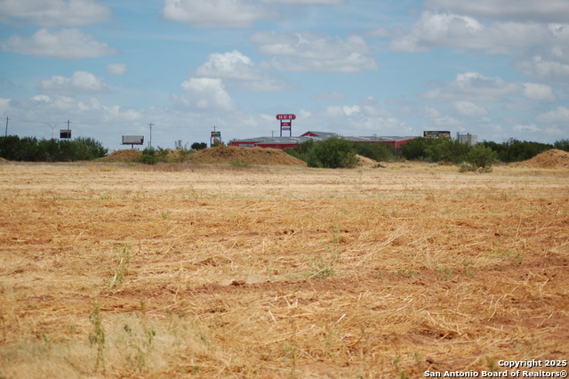 Listing photo id 11 for Tbd Ih 35
