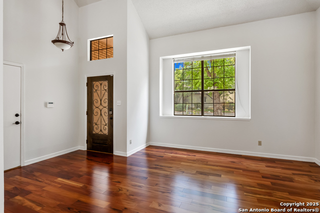 Image 7 of 39 For 2414 Trace Oak