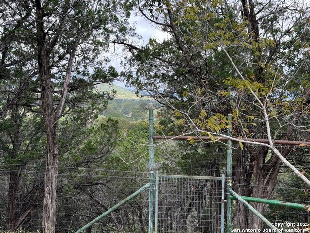 Image 3 of 16 For 572 Fm 2107  