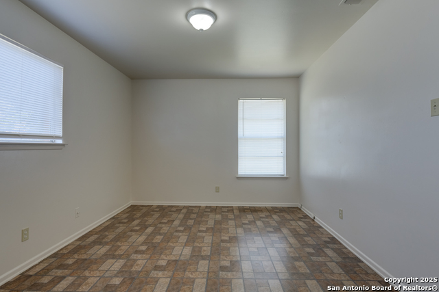 Image 18 of 22 For 410 Maple