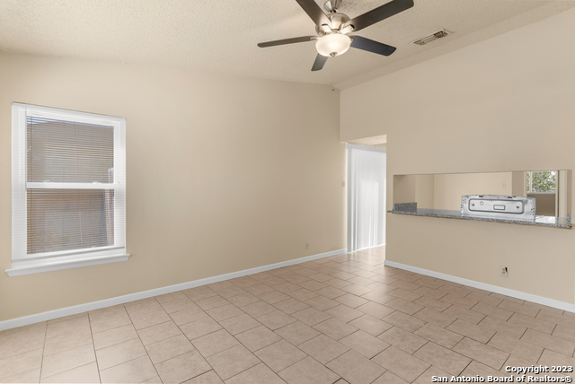 Listing photo id 3 for 4107 Sunrise Glade Dr