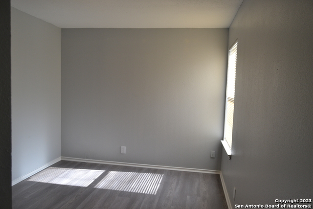 Image 8 of 13 For 8911 Fall River