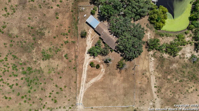 Listing photo id 8 for 281 County Road 265