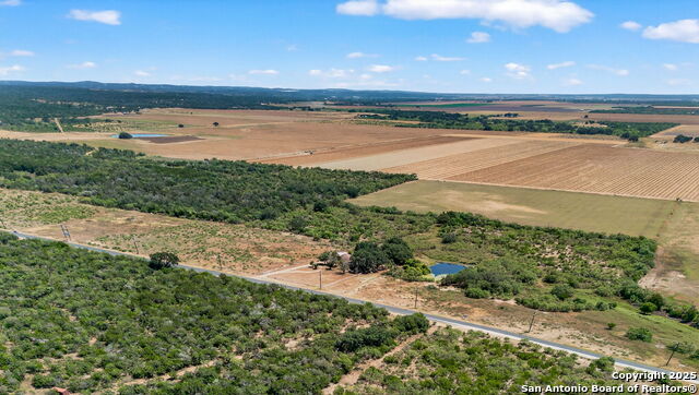 Listing photo id 10 for 281 County Road 265