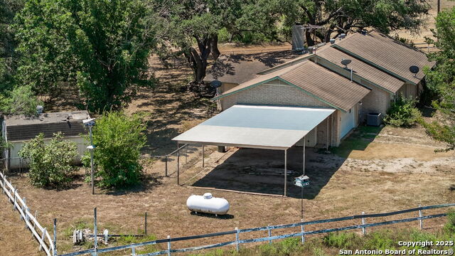 Listing photo id 17 for 281 County Road 265