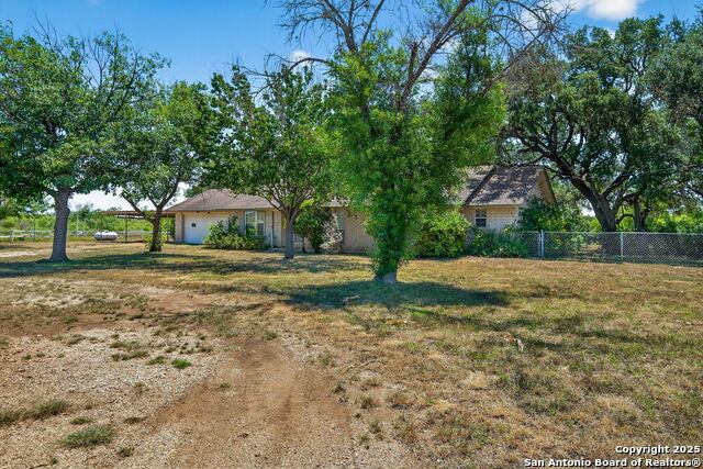 Listing photo id 21 for 281 County Road 265