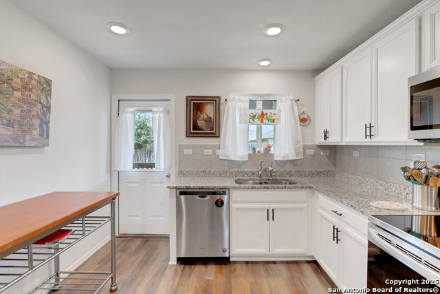 Image 15 of 27 For 747 Steeplebush