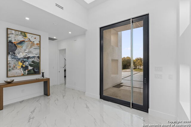 Listing photo id 8 for 23611 Messina Cyn