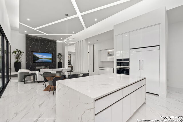 Listing photo id 17 for 23611 Messina Cyn