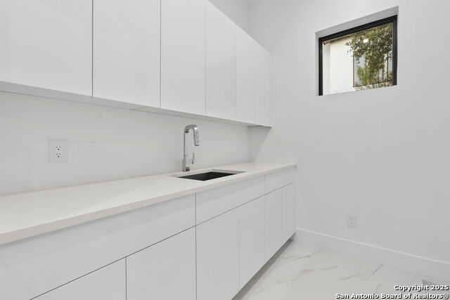 Listing photo id 30 for 23611 Messina Cyn