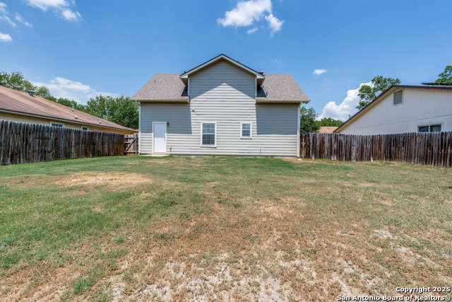 Image 23 of 27 For 9722 Spruce Ridge